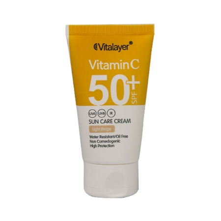 فلوئید ضد آفتاب SPF50 حاوی ویتامین C ویتالیر بژ روشن پوست چرب حجم 50 میلی لیتر