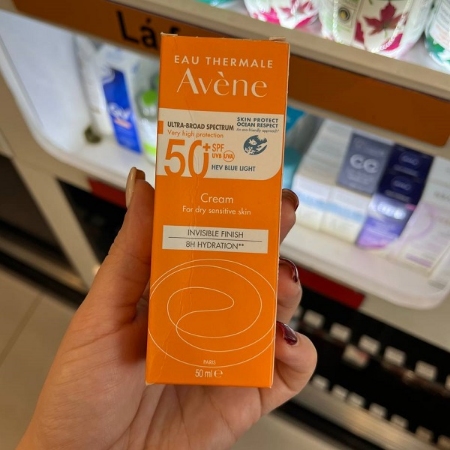 کرم ضد آفتاب بی رنگ اون مناسب پوست خشک +SPF50 حجم 50 میلی لیتر
