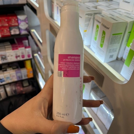 شامپو موهای رنگ شده فشینلی حجم 250 میلی لیتر	