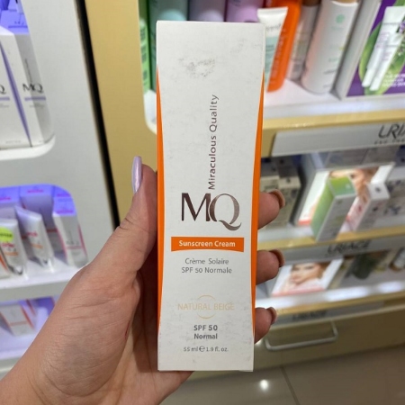 کرم ضد آفتاب ام کیو SPF50 مناسب پوست نرمال بژ طبیعی